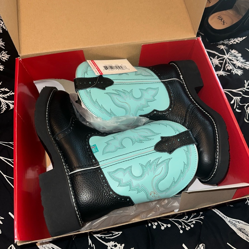 Justin Cowboy boots